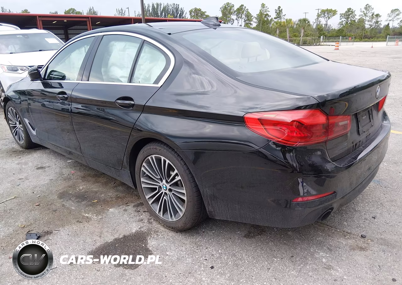 2019 BMW 530 I VIN:WBAJA5C57KWW13753 - 3