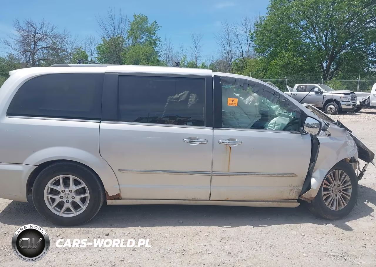 2011 Chrysler Town & Country Limited VIN:2A4RR6DG0BR781435 - 14