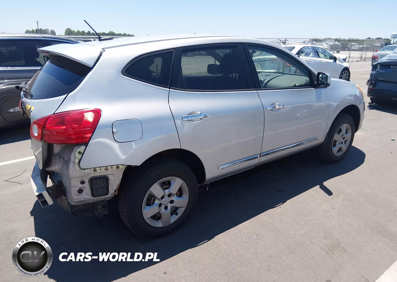 2013 Nissan Rogue S VIN:JN8AS5MV5DW653044 - 4