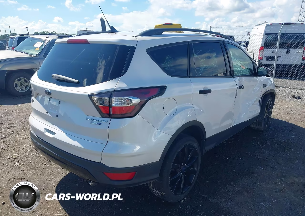 2018 Ford Escape Titanium VIN:1FMCU9J90JUB89533 - 4