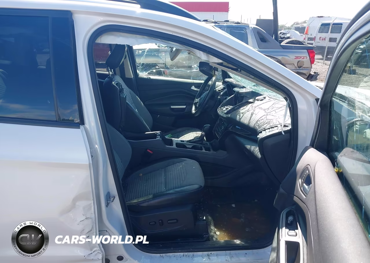 2018 Ford Escape Titanium VIN:1FMCU9J90JUB89533 - 5