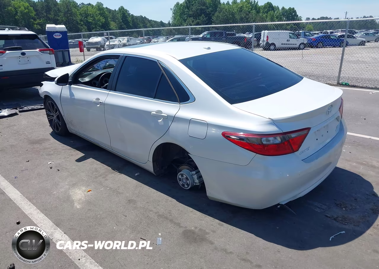 2016 Toyota Camry Se VIN:4T1BF1FK5GU164218 - 3