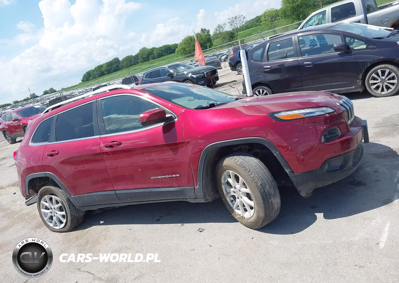 2015 Jeep Cherokee Latitude VIN:1C4PJMCB3FW660281 - 14