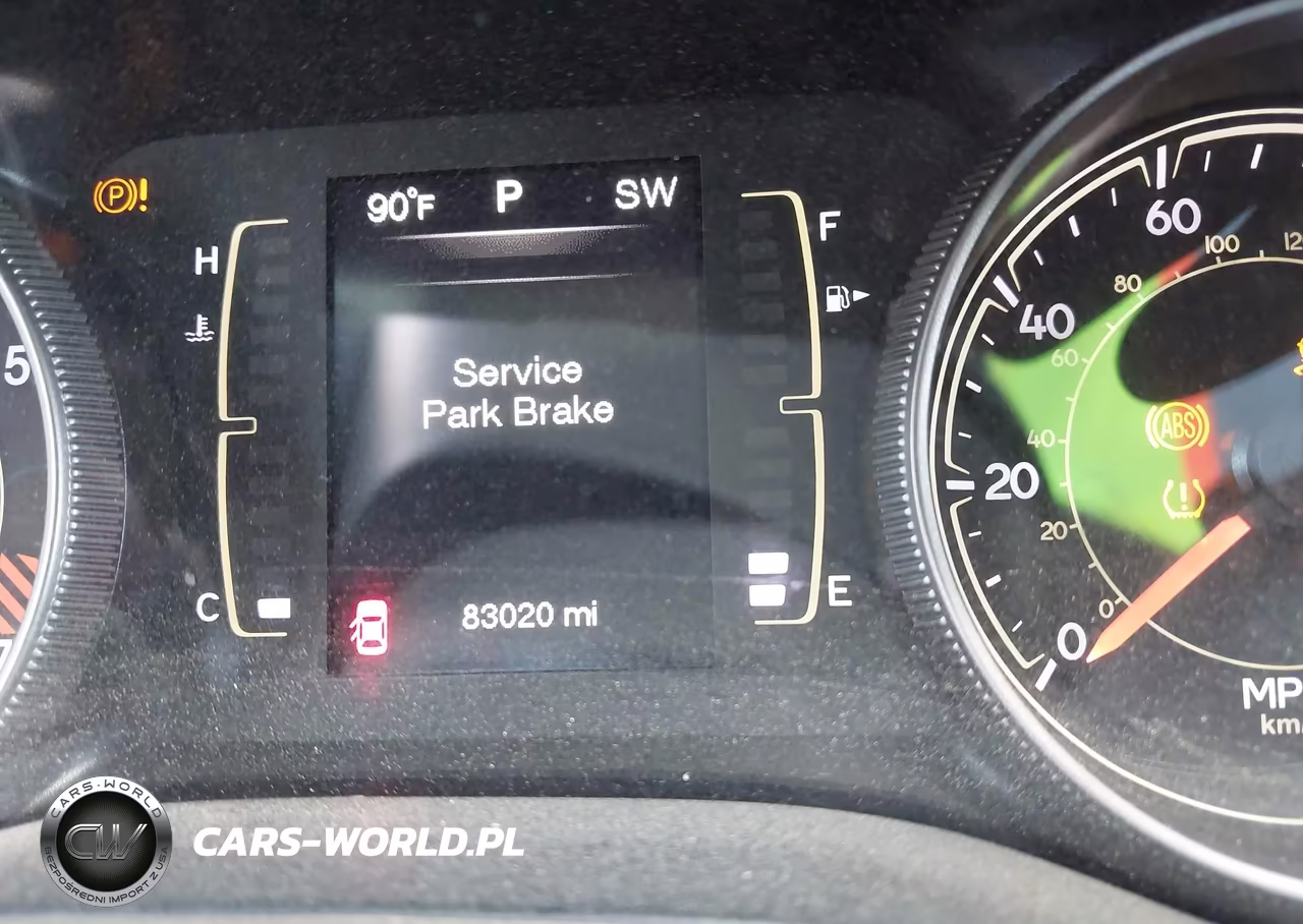 2015 Jeep Cherokee Latitude VIN:1C4PJMCB3FW660281 - 16