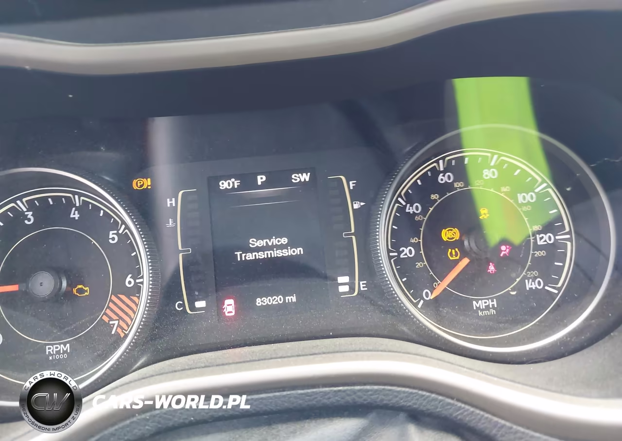 2015 Jeep Cherokee Latitude VIN:1C4PJMCB3FW660281 - 7