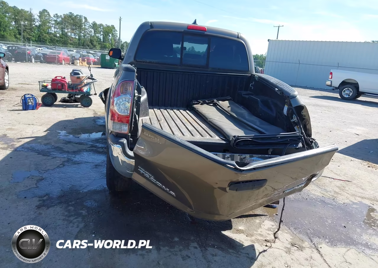 2015 Toyota Tacoma Prerunner V6 VIN:5TFJU4GN9FX083736 - 16