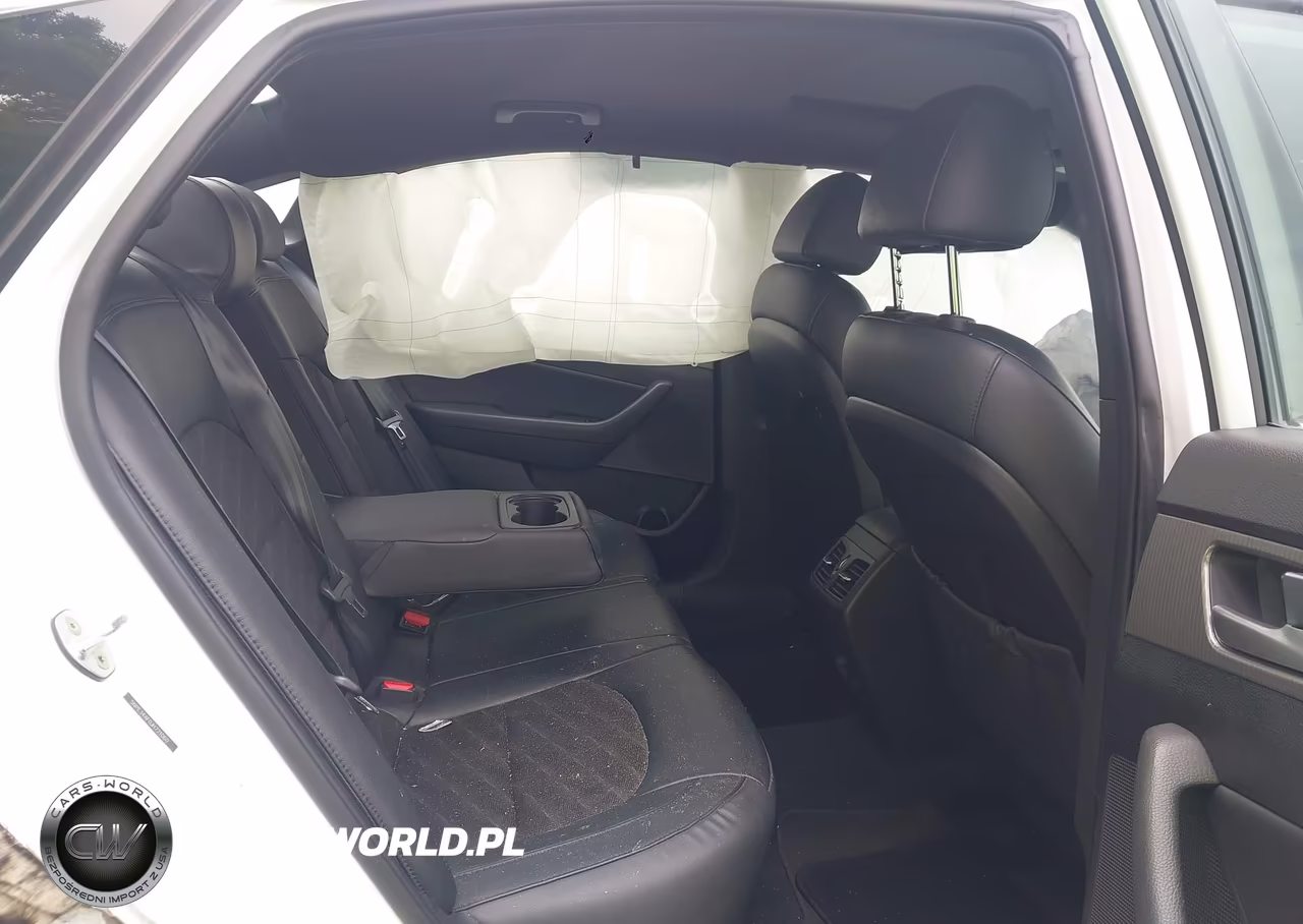 2018 Hyundai Sonata Sport+ VIN:5NPE34AF0JH721060 - 8