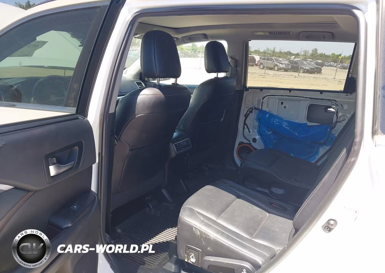 2019 Toyota Highlander Limited Platinum VIN:5TDDZRFH1KS958816 - 8