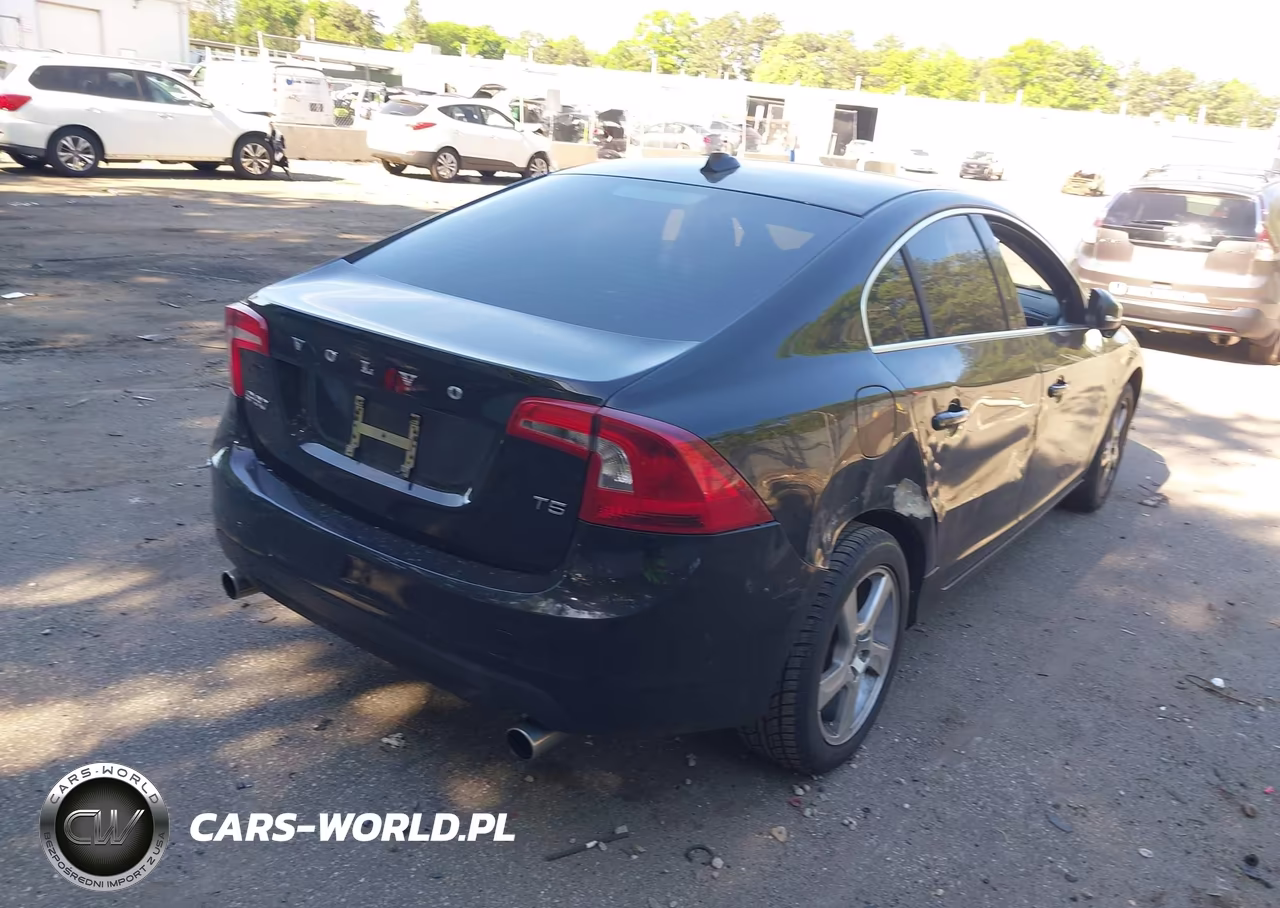 2012 Volvo S60 T5 VIN:YV1622FS5C2136586 - 4