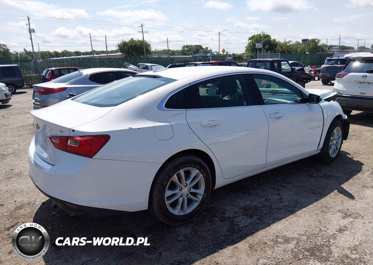 2018 Chevrolet Malibu Lt VIN:1G1ZD5ST6JF230584 - 4