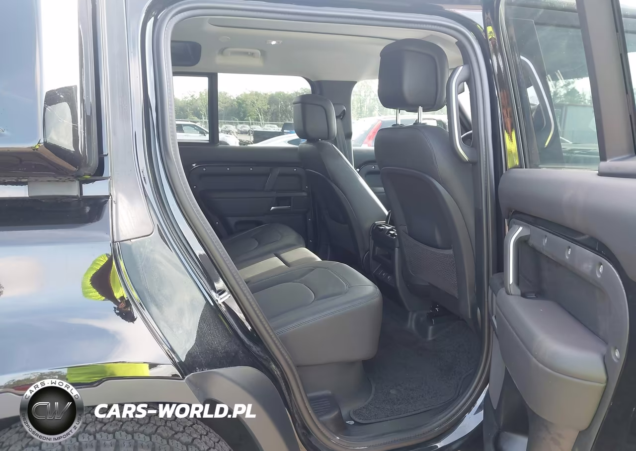 2025 Land Rover Defender 110 P300 VIN:SALEJ7EX9S2474658 - 8
