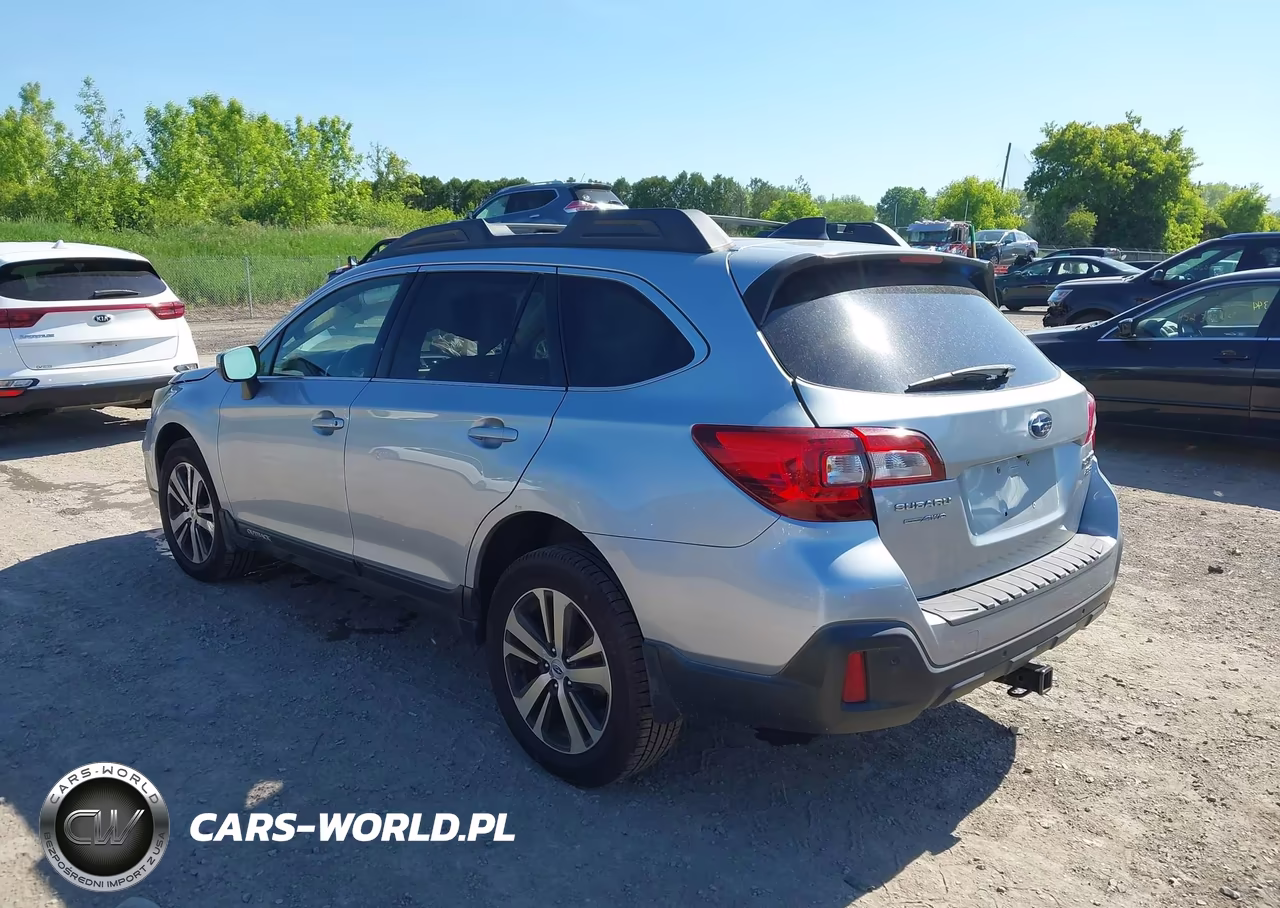 2019 Subaru Outback 3.6R Limited VIN:4S4BSENC9K3328579 - 3