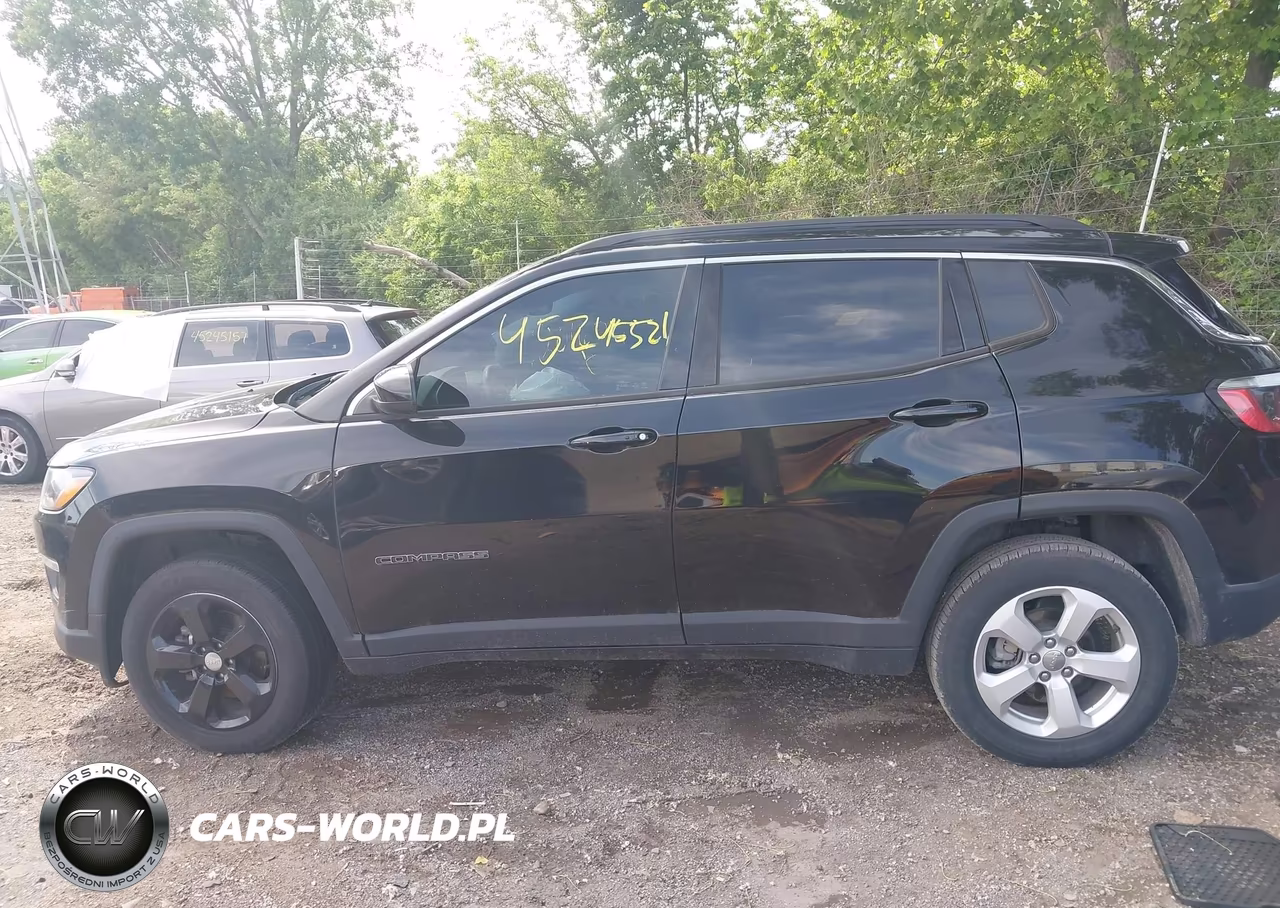 2018 Jeep Compass Latitude 4X4 VIN:3C4NJDBB3JT201629 - 14
