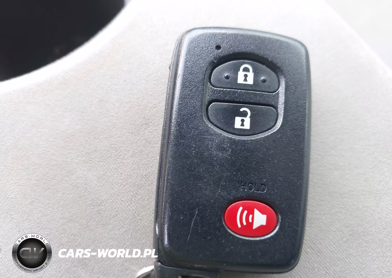2014 Toyota Prius Three VIN:JTDKN3DUXE1754646 - 11