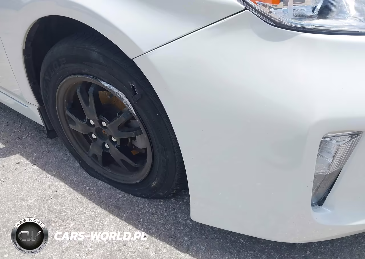 2014 Toyota Prius Three VIN:JTDKN3DUXE1754646 - 6