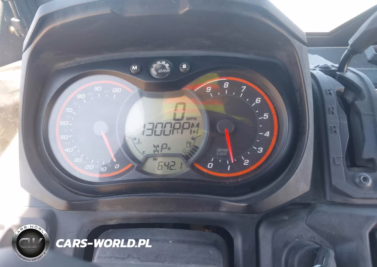 2017 Can-Am Defender Max Xt Hd10 VIN:3JBUCAP47HK001810 - 7