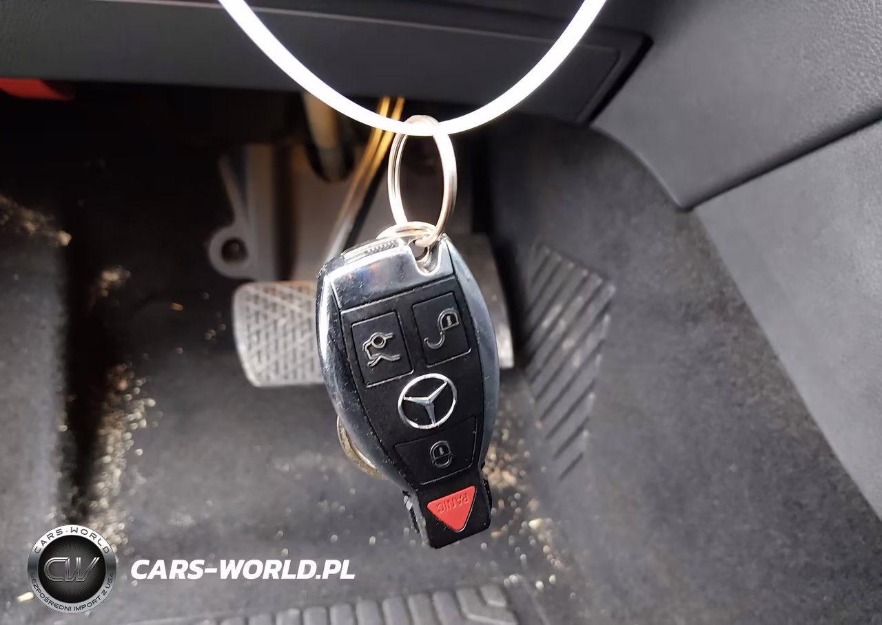 2018 Mercedes-Benz Cla 250 VIN:WDDSJ4EB6JN528806 - 11