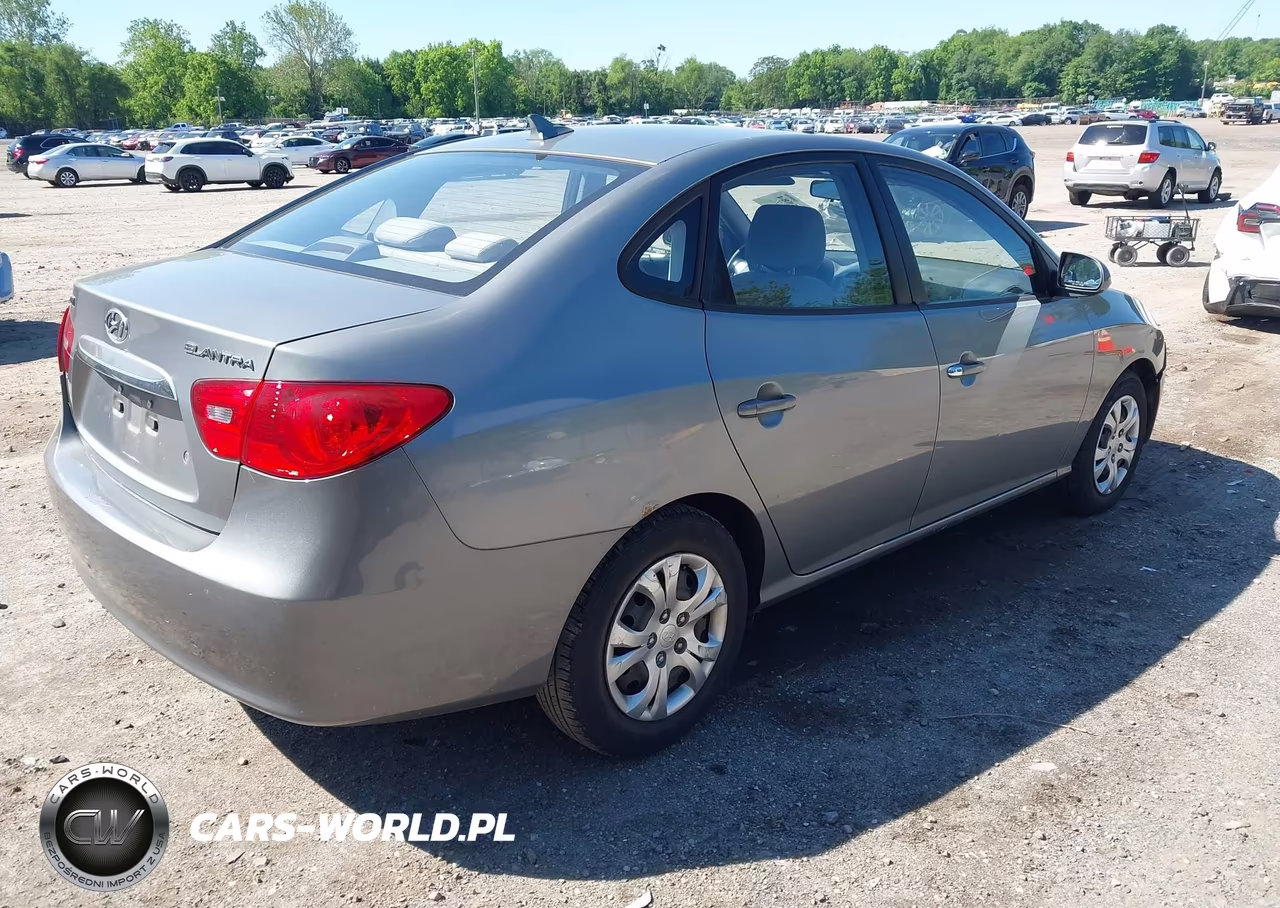 2010 Hyundai Elantra Gls VIN:KMHDU4AD1AU082163 - 4