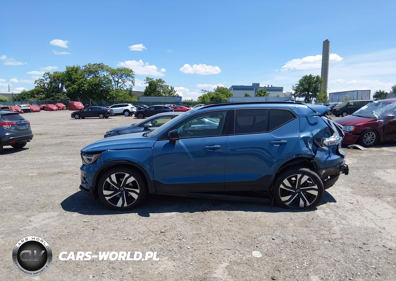 2023 Volvo Xc40 B5 Plus Dark Theme VIN:YV4L12UW6P2989907 - 14