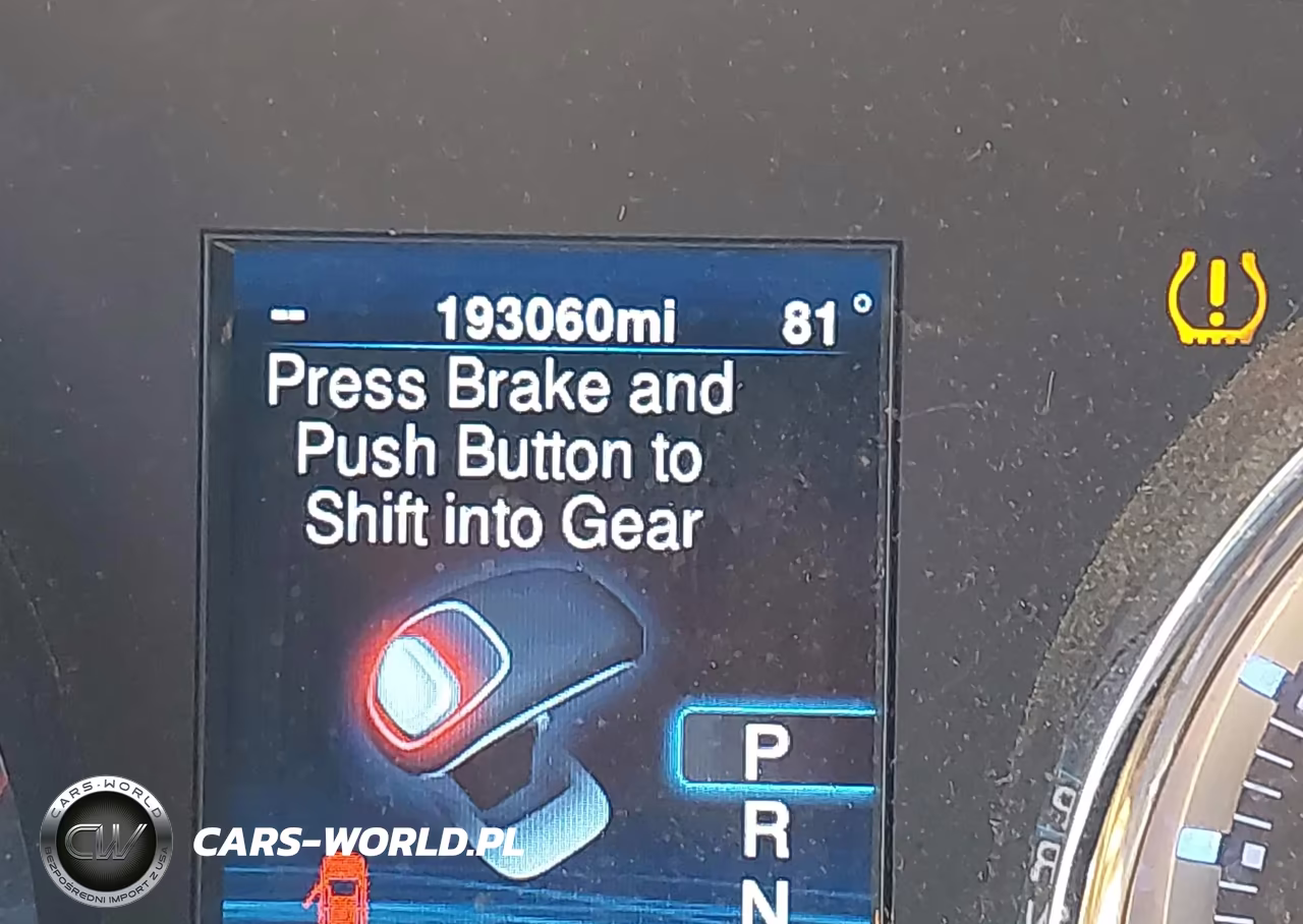 2013 Chrysler 300 Motown VIN:2C3CCAAGXDH589294 - 16