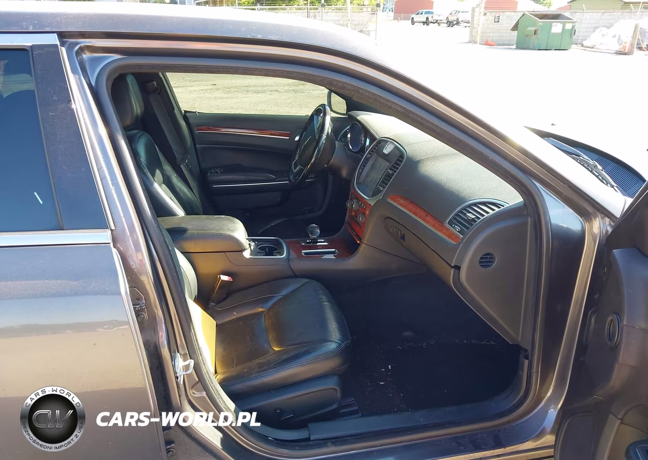 2013 Chrysler 300 Motown VIN:2C3CCAAGXDH589294 - 5