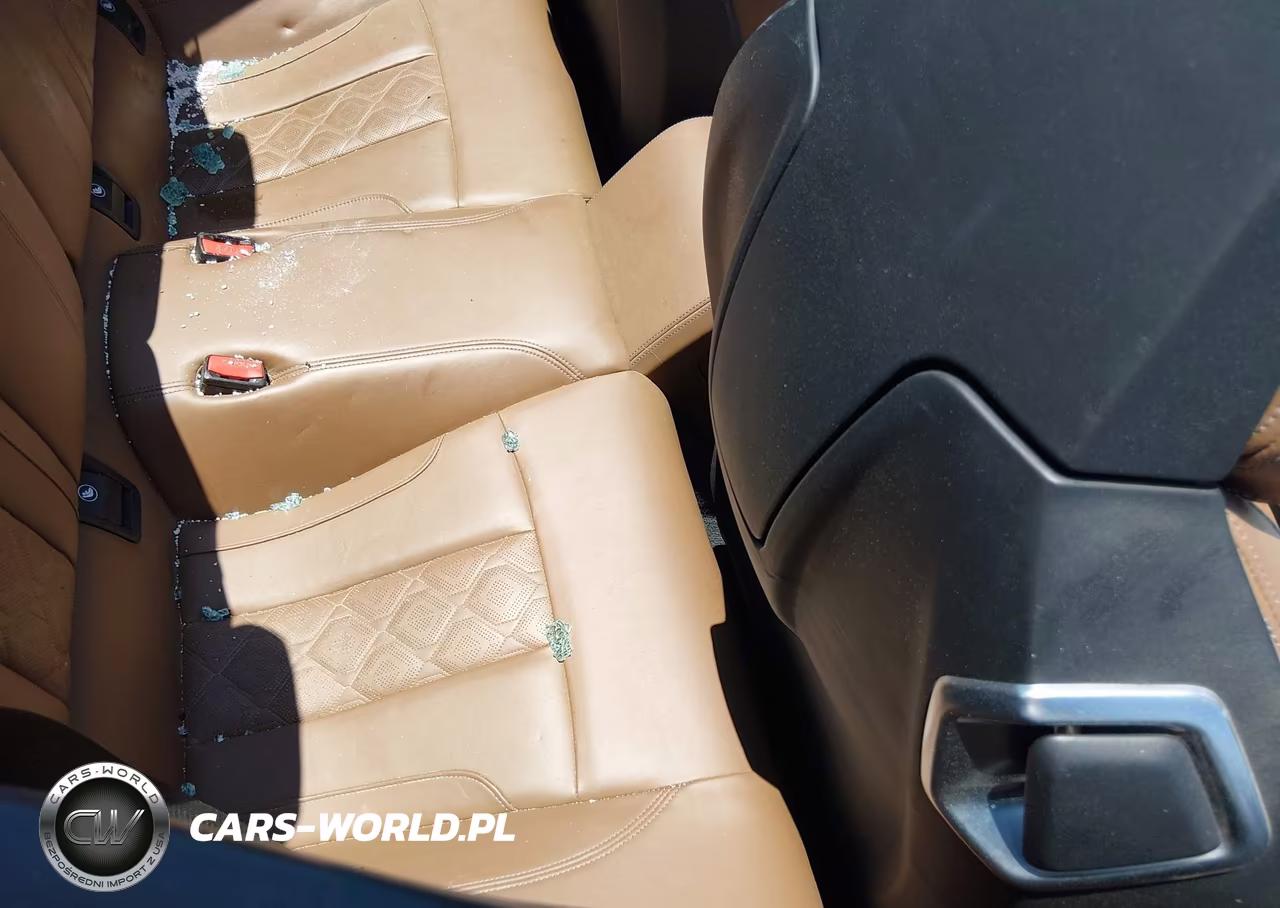 2020 BMW M8 VIN:WBSDZ0C05LCD42125 - 8