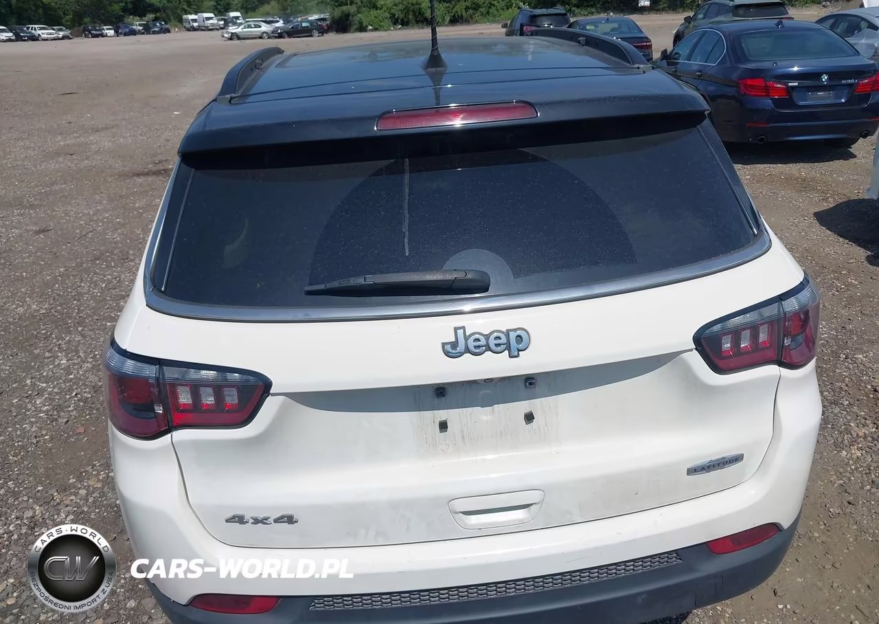 2019 Jeep Compass Latitude 4X4 VIN:3C4NJDBB9KT653456 - 16