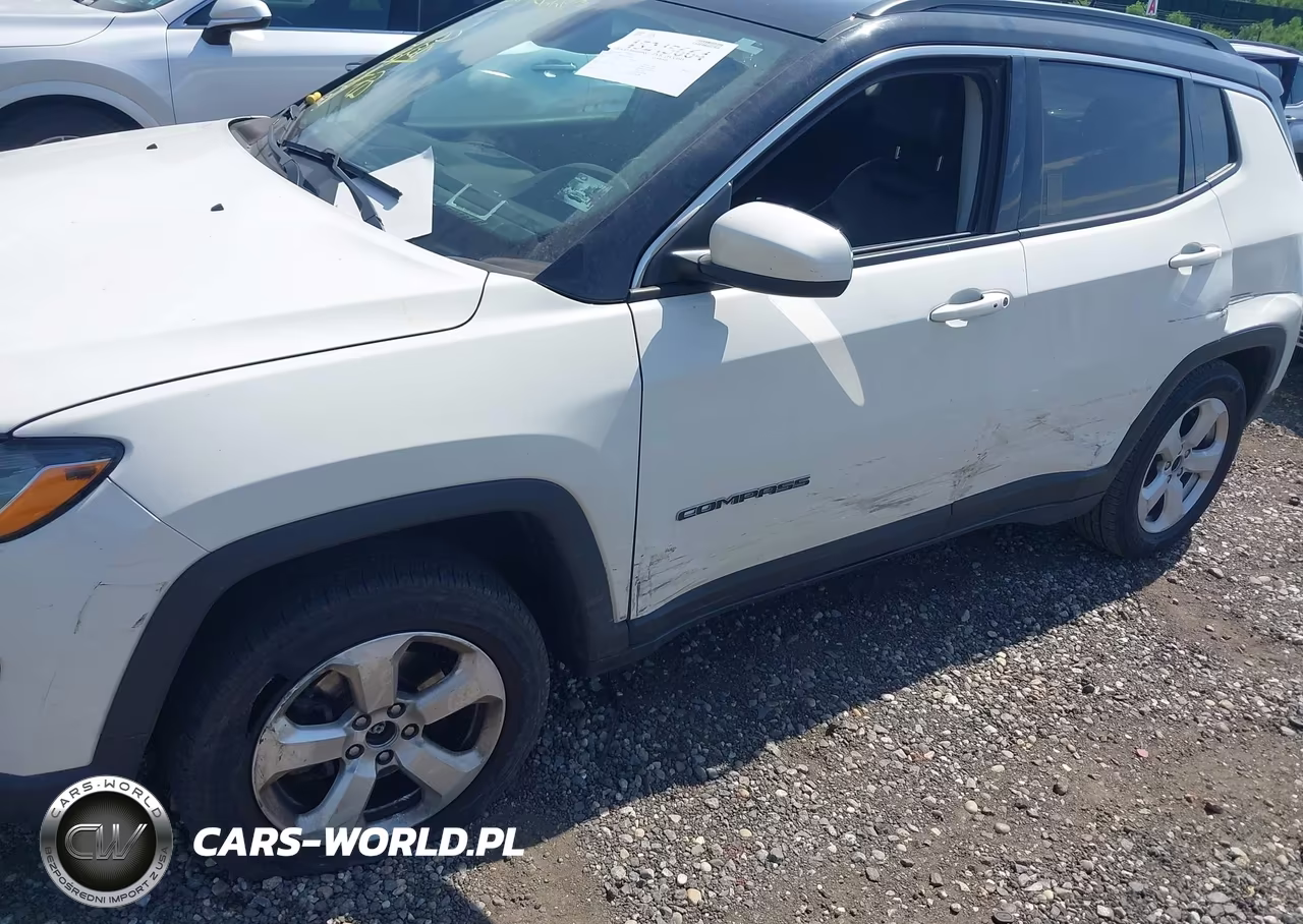 2019 Jeep Compass Latitude 4X4 VIN:3C4NJDBB9KT653456 - 6