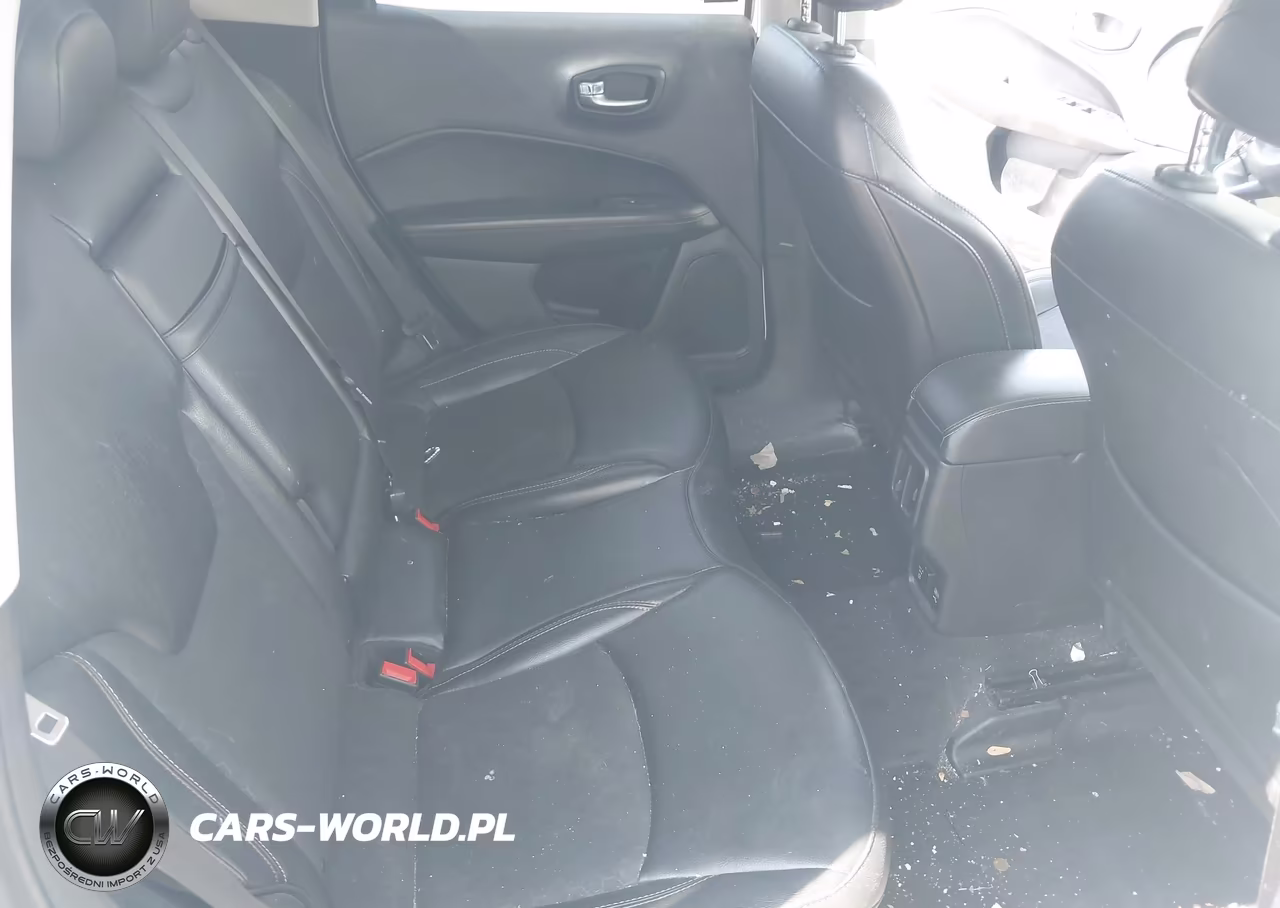 2019 Jeep Compass Latitude 4X4 VIN:3C4NJDBB9KT653456 - 8