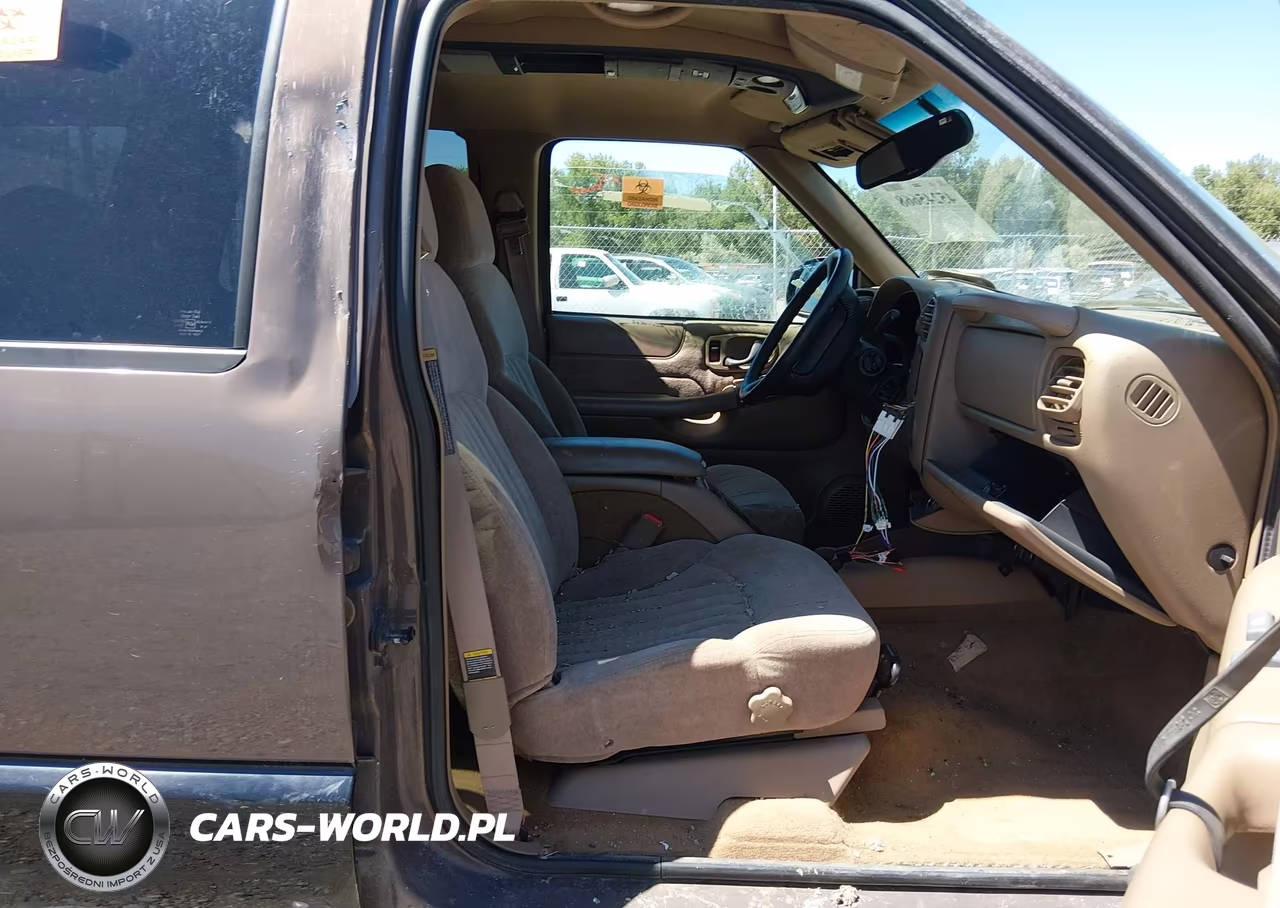 1998 Chevrolet Blazer Ls VIN:1GNDT13W0W2259977 - 5