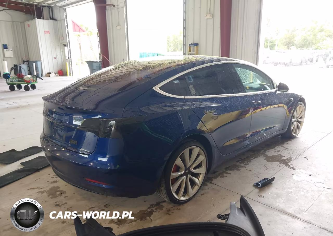 2018 Tesla Model 3 Long Range-Performance VIN:5YJ3E1EB2JF148426 - 4