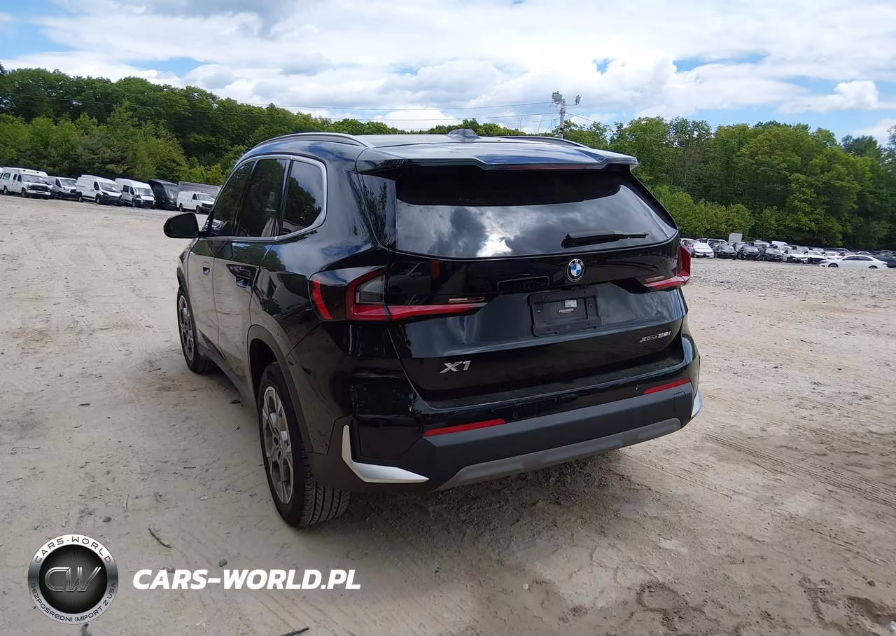 2023 BMW X1 xDrive28I VIN:WBX73EF01P5W47548 - 3