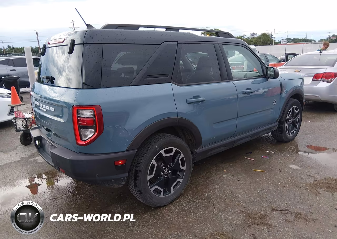 2021 Ford Bronco Sport Outer Banks VIN:3FMCR9C67MRA00568 - 4