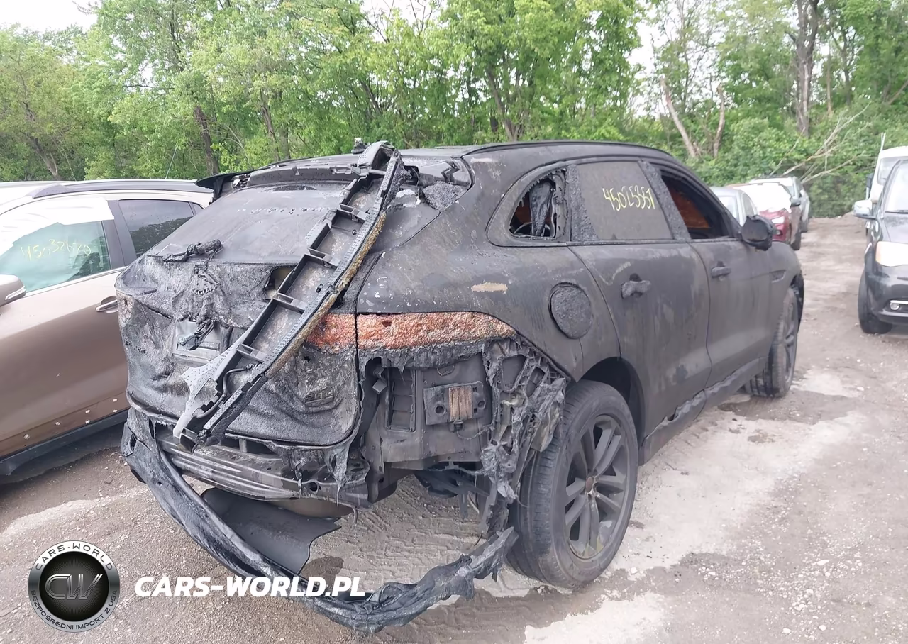 2018 Jaguar F-Pace 20D Premium VIN:SADCJ2FNXJA257790 - 11