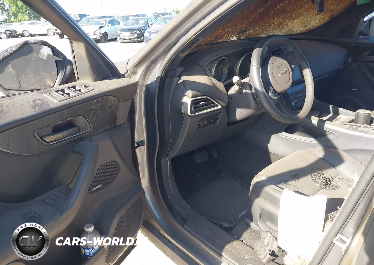 2018 Jaguar F-Pace 20D Premium VIN:SADCJ2FNXJA257790 - 5