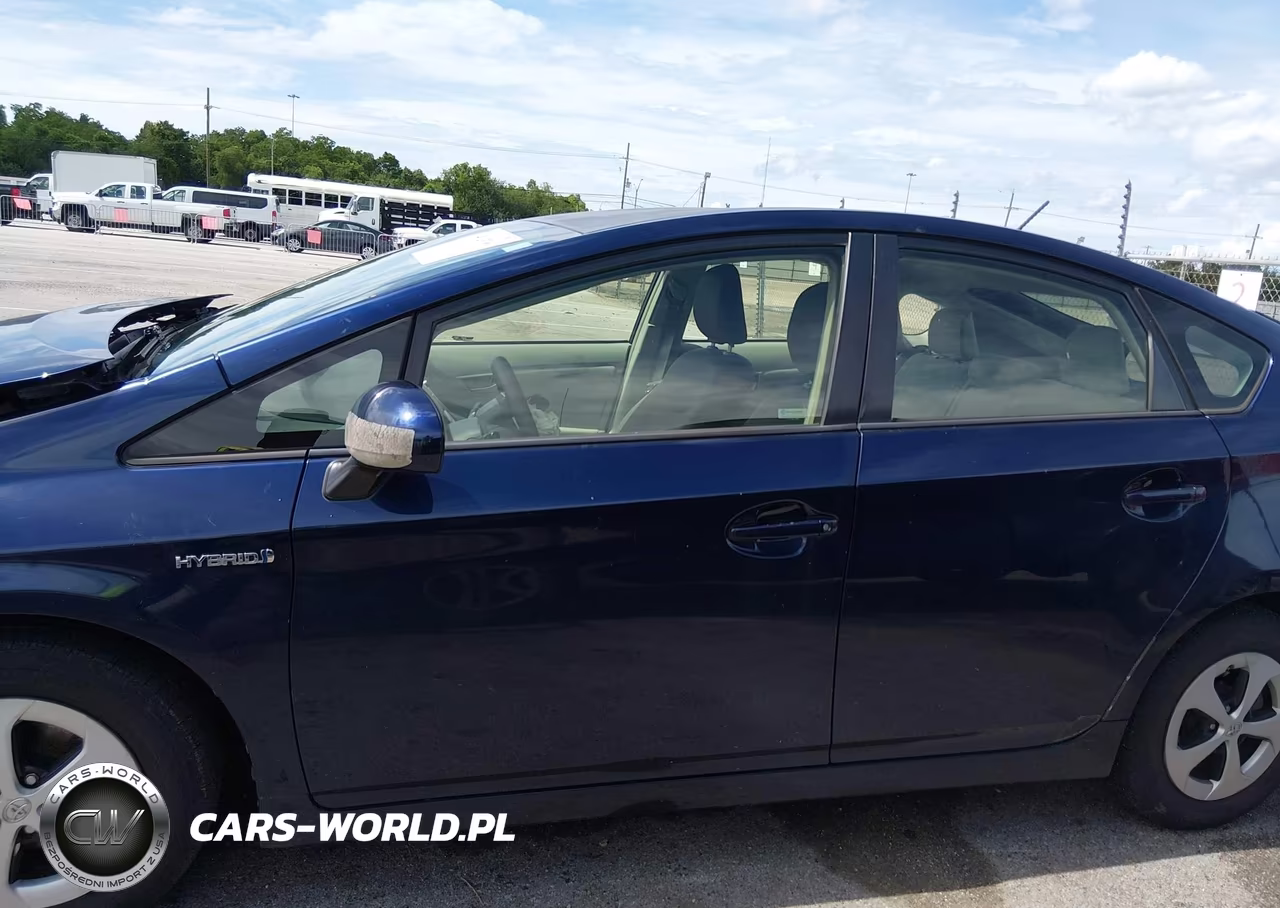 2012 Toyota Prius Three VIN:JTDKN3DU8C1547444 - 14