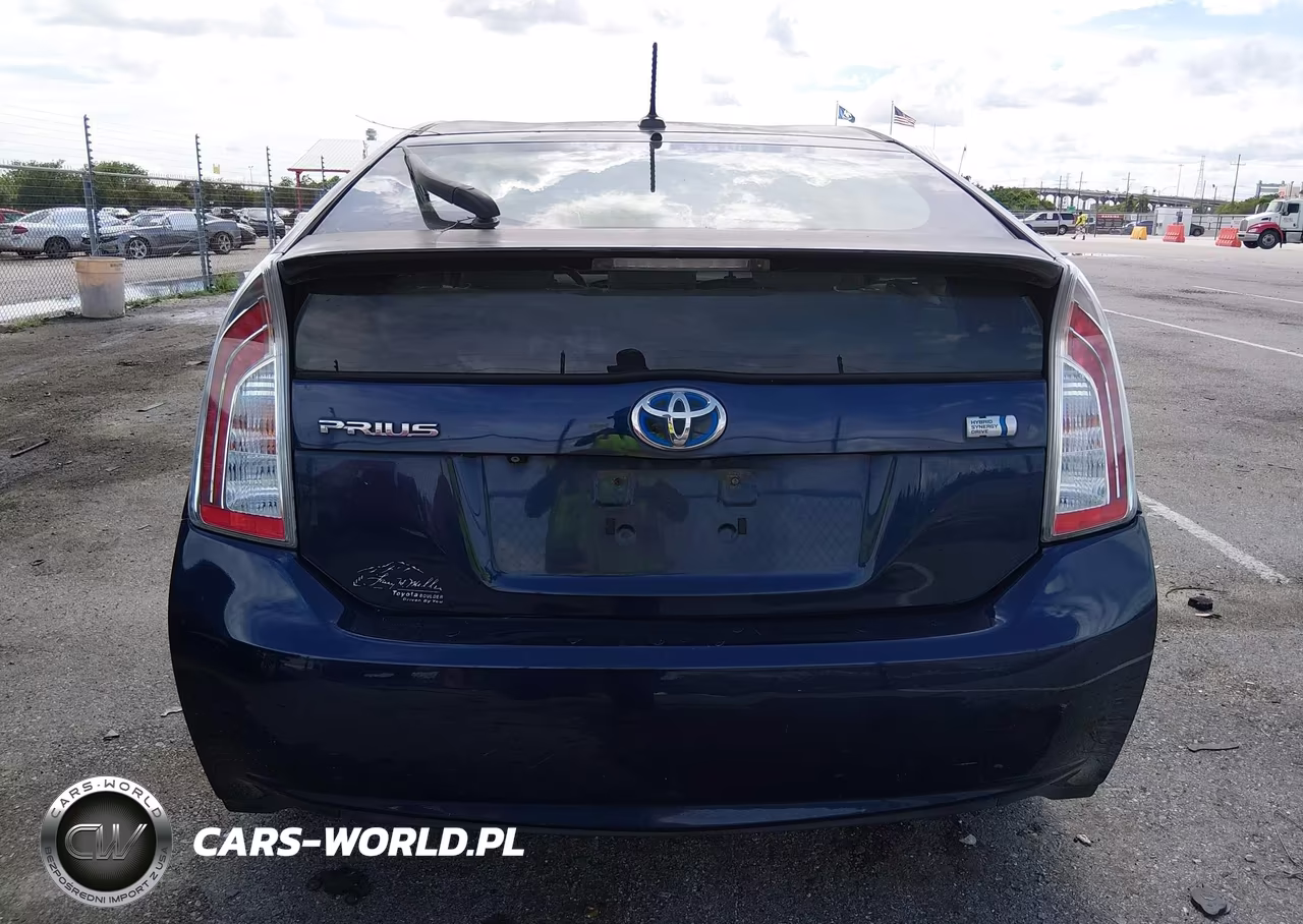 2012 Toyota Prius Three VIN:JTDKN3DU8C1547444 - 16