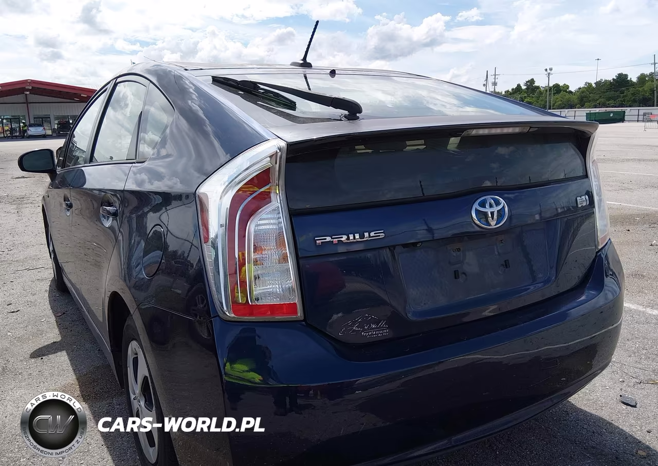 2012 Toyota Prius Three VIN:JTDKN3DU8C1547444 - 3