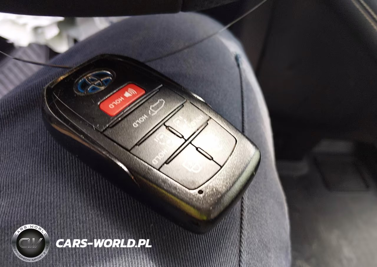 2025 Toyota Sienna Platinum VIN:5TDERKEC5SS239313 - 11