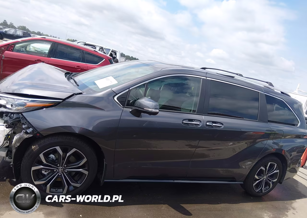 2025 Toyota Sienna Platinum VIN:5TDERKEC5SS239313 - 15