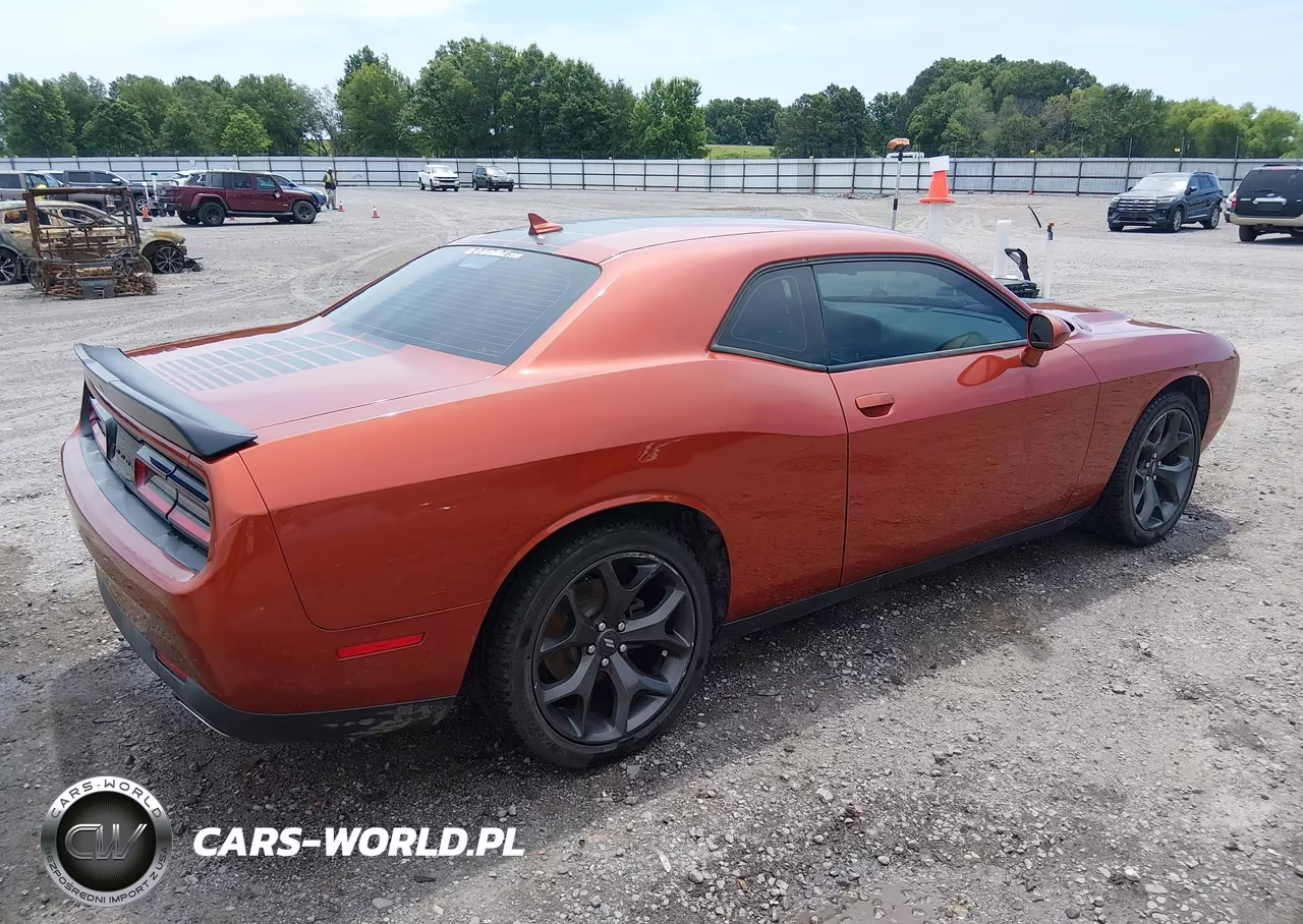 2020 Dodge Challenger Sxt VIN:2C3CDZAG5LH227156 - 4