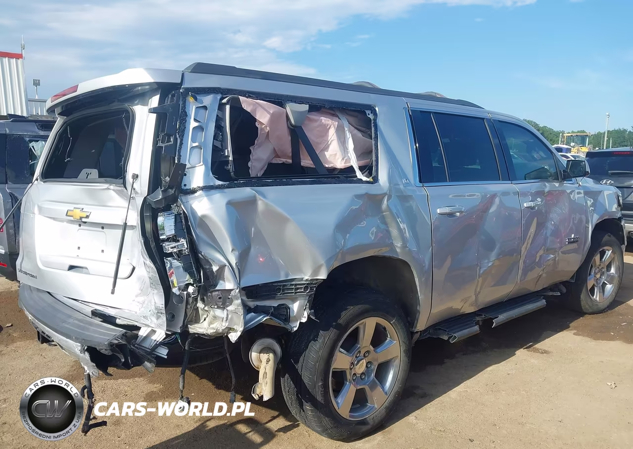2019 Chevrolet Suburban Lt VIN:1GNSCHKC7KR105307 - 4