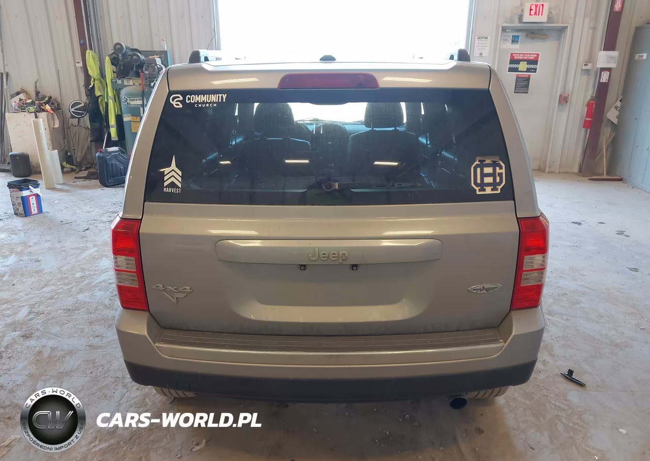 2016 Jeep Patriot High Altitude Edition VIN:1C4NJRFB1GD619614 - 16