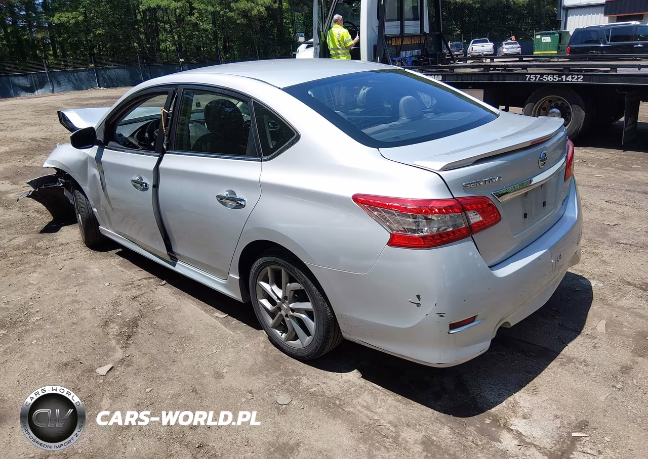 2014 Nissan Sentra Sr VIN:3N1AB7AP8EL640697 - 3