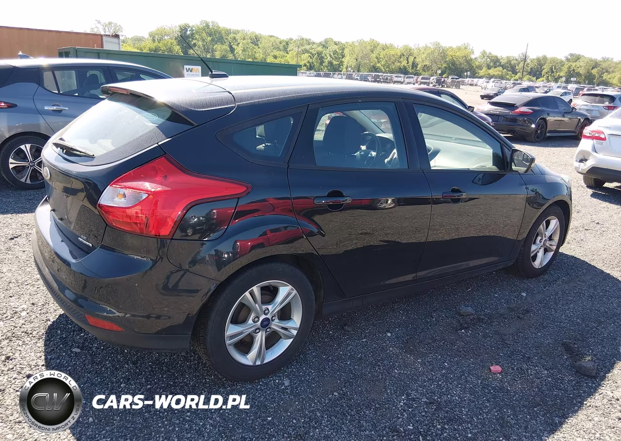 2013 Ford Focus Se VIN:1FADP3K2XDL231964 - 4