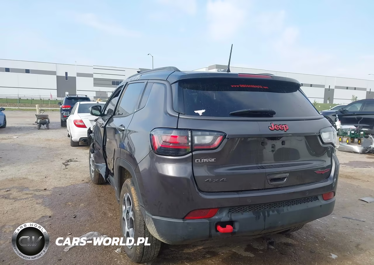 2022 Jeep Compass Trailhawk 4X4 VIN:3C4NJDDB8NT111735 - 3
