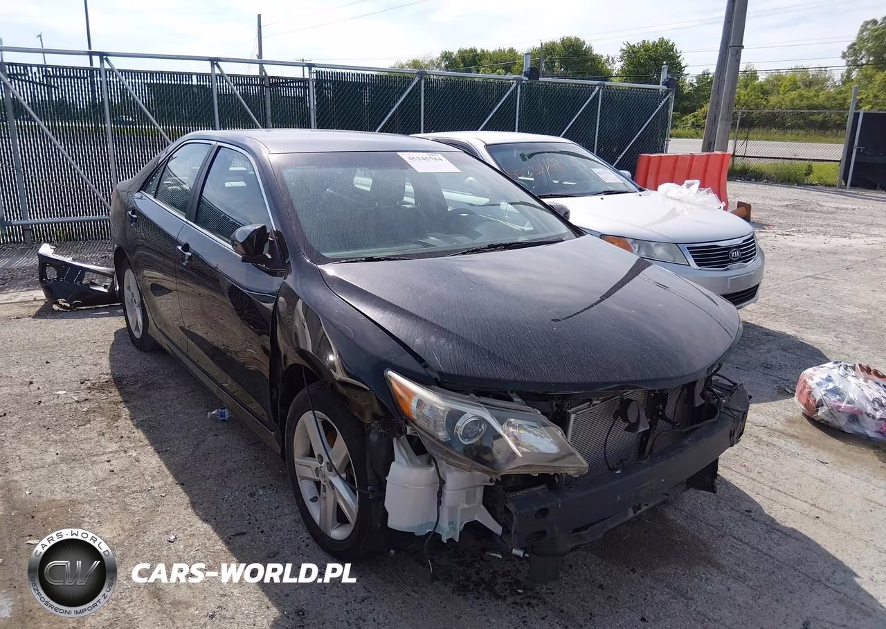 2014 Toyota Camry Se – zdjęcie 1 z 15