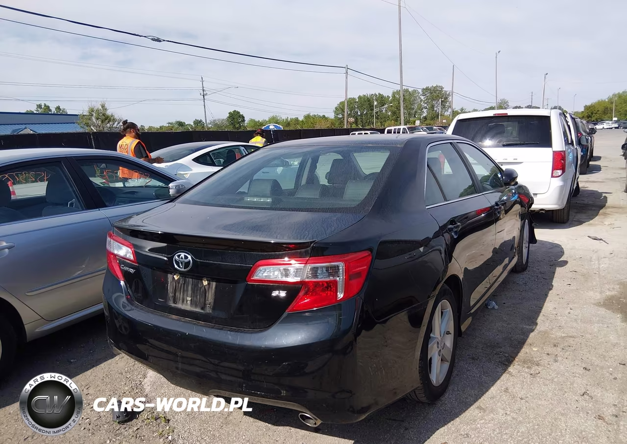 2014 Toyota Camry Se VIN:4T1BF1FK4EU436139 - 4