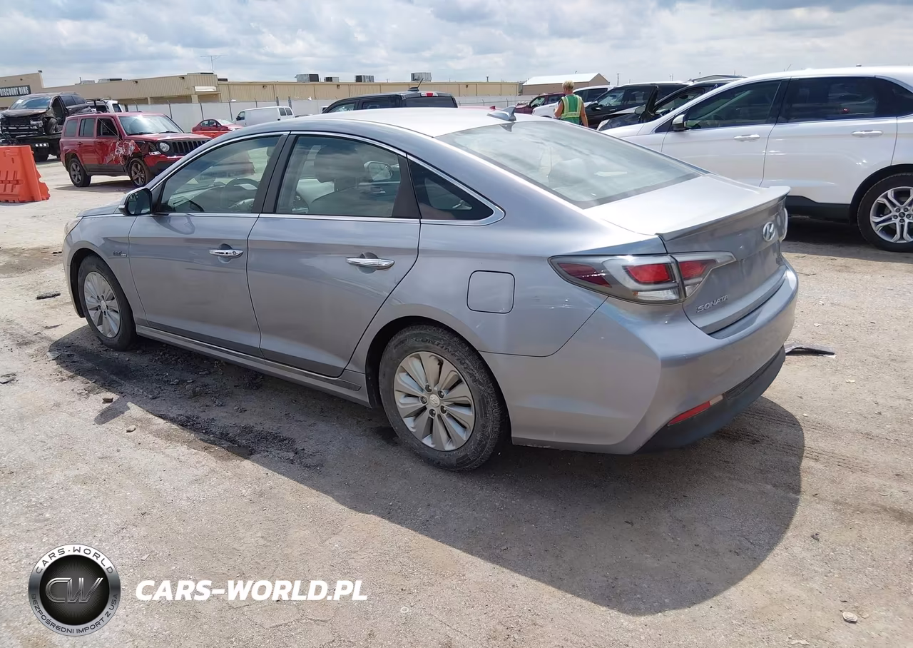 2016 Hyundai Sonata Hybrid Se VIN:KMHE24L1XGA033289 - 3
