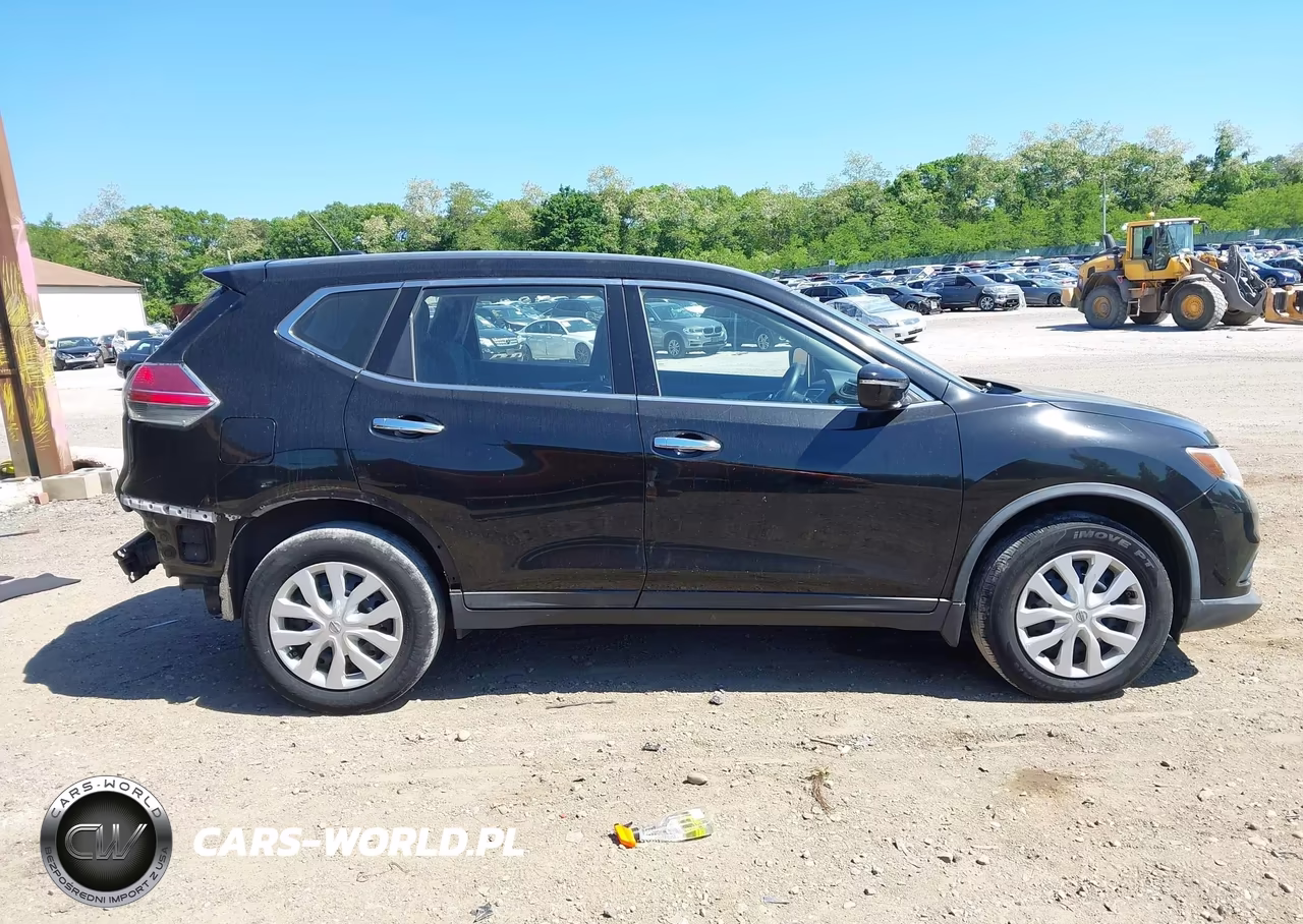 2015 Nissan Rogue S VIN:KNMAT2MV6FP588712 - 13